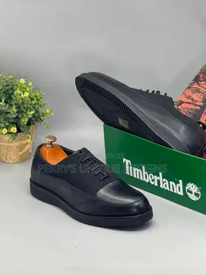 Timberland Executive Lace-Up Hybrid Dress Shoes