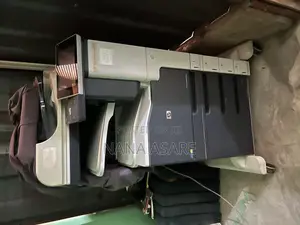 Hp Color Laserjet MFP M775m