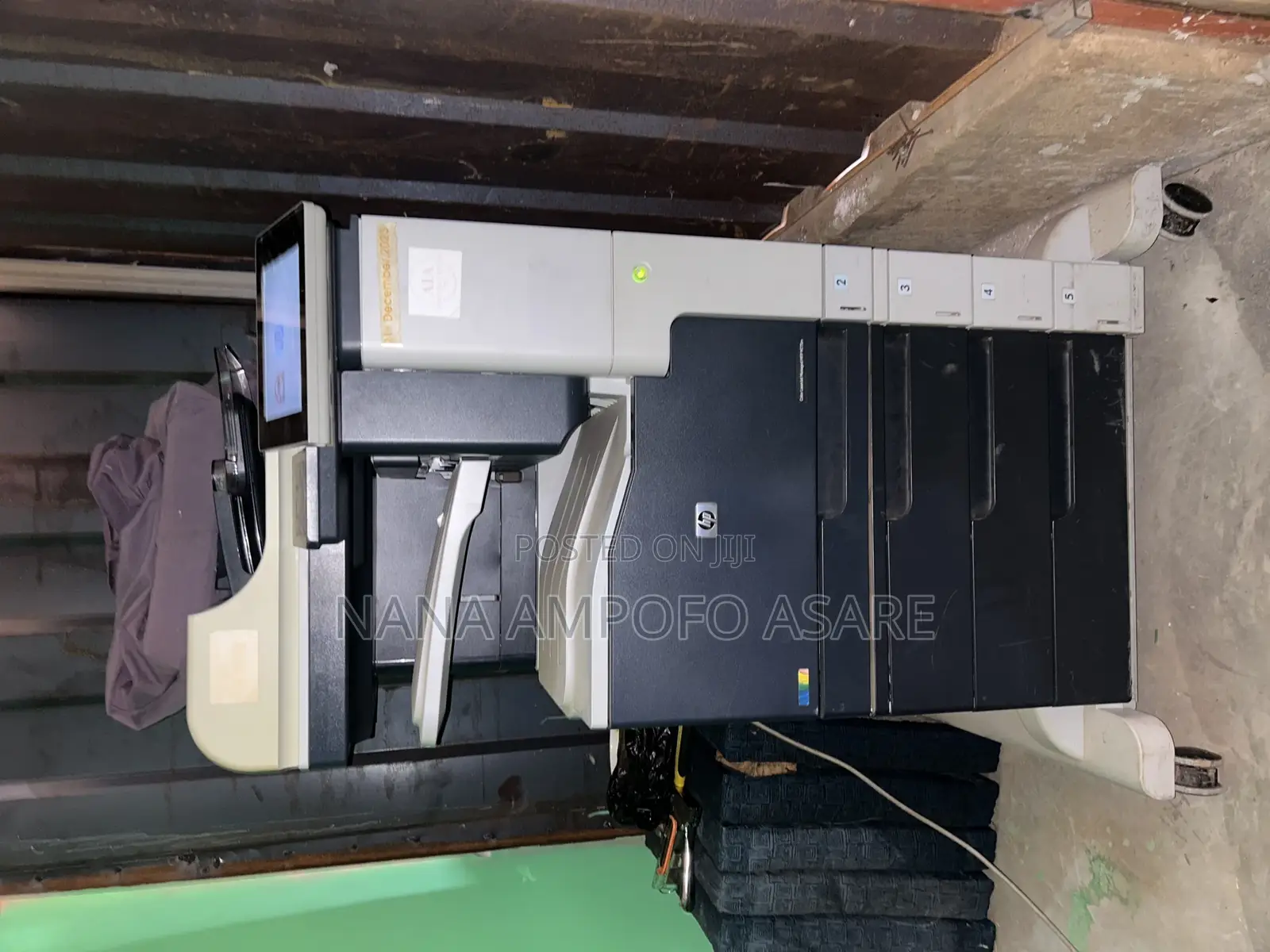 Hp Color Laserjet MFP M775m