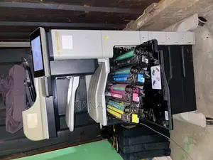 Hp Color Laserjet MFP M775m