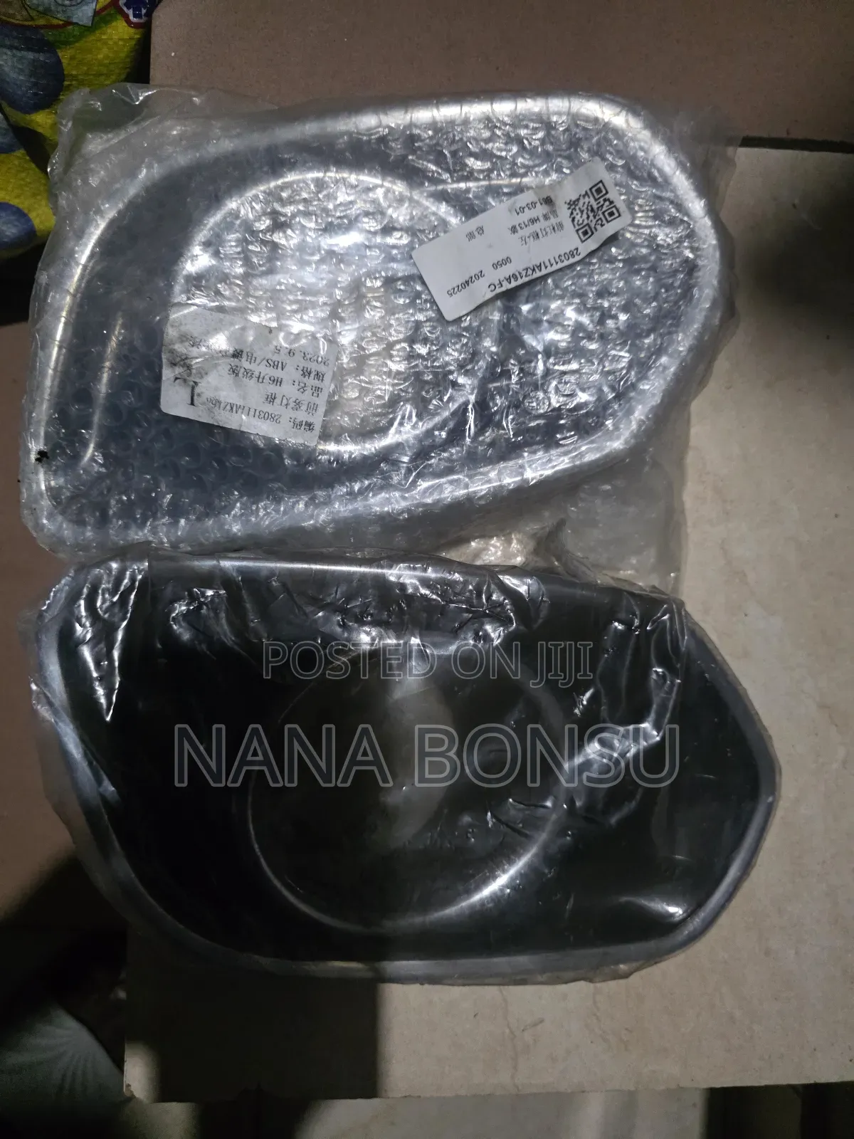 Toyota Voxy Fog Light Cover