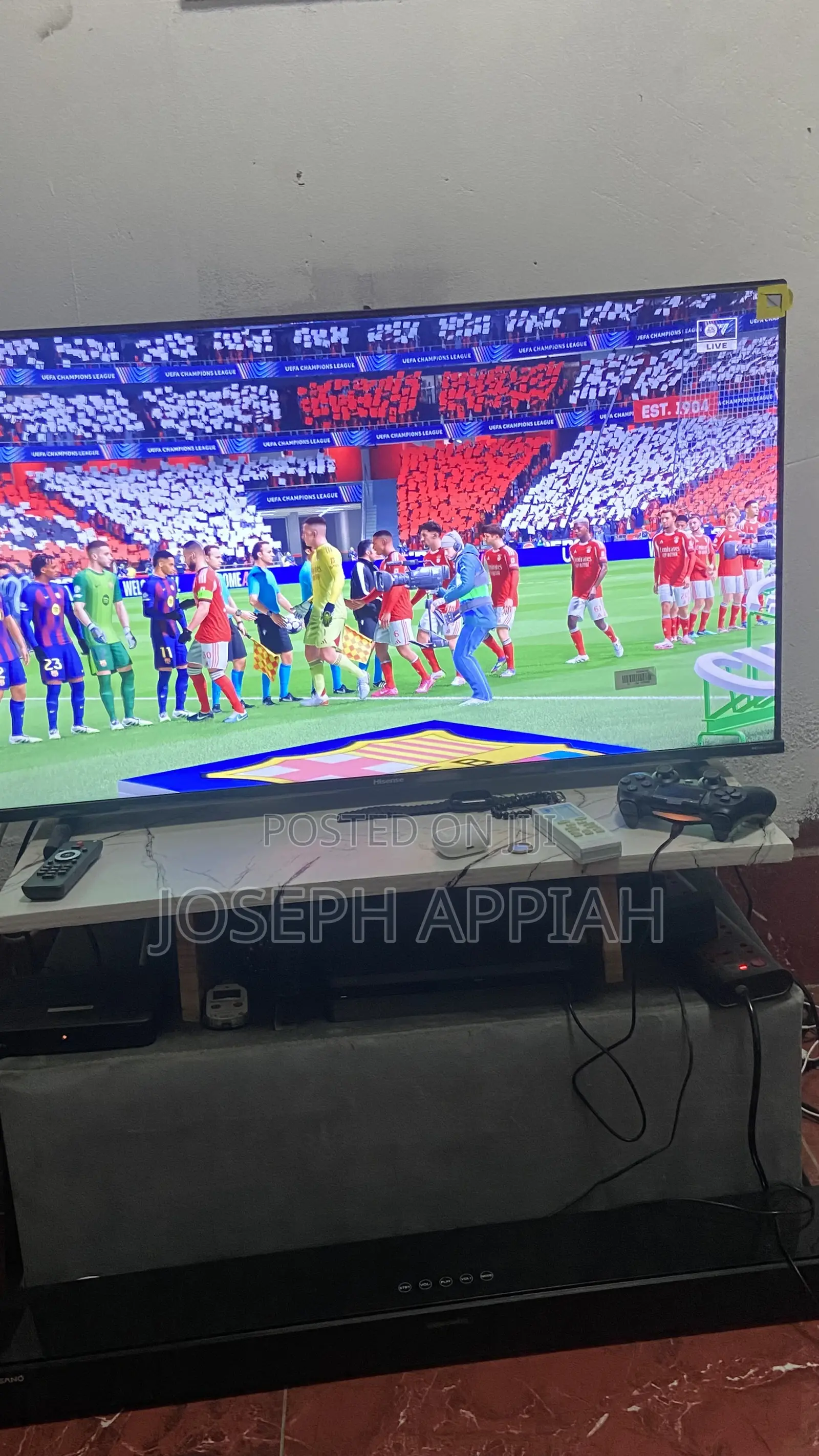 Uk Used Ps4 Slim With Two Controllers