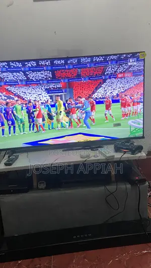 Uk Used Ps4 Slim With Two Controllers