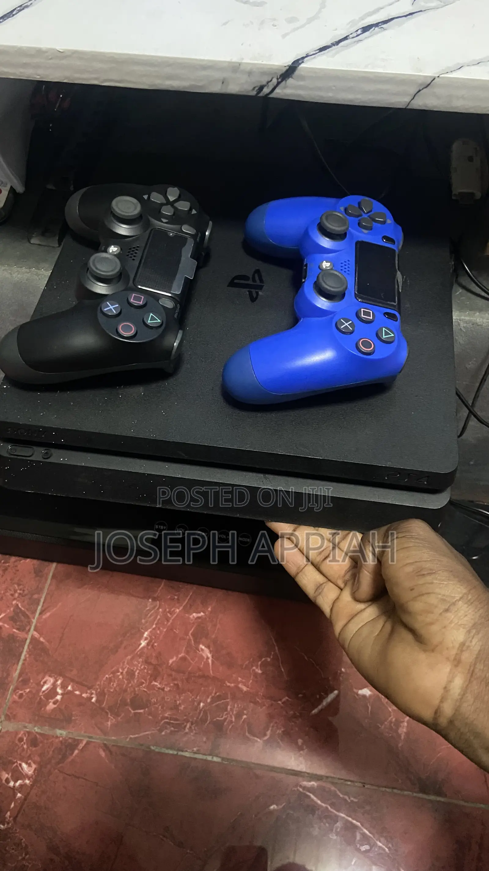 Uk Used Ps4 Slim With Two Controllers