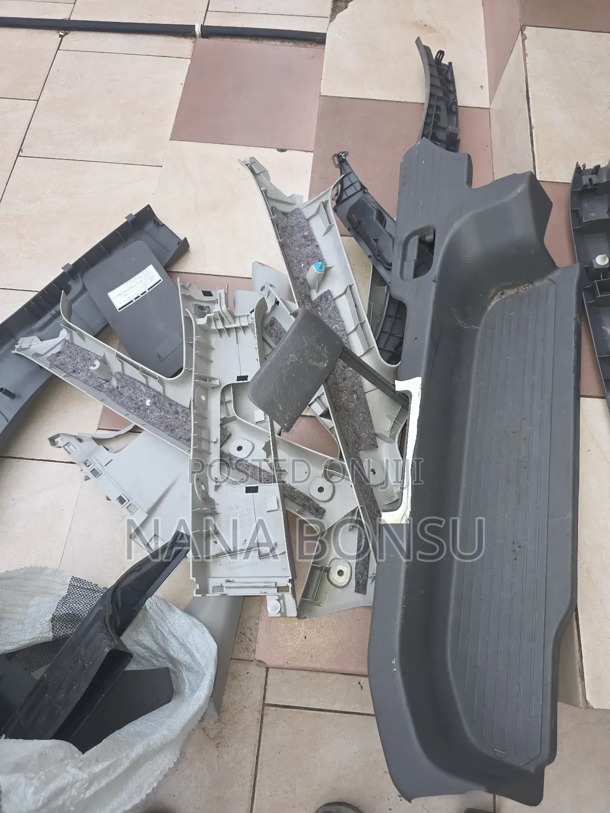 Toyota Voxy Inside Rubber Panels