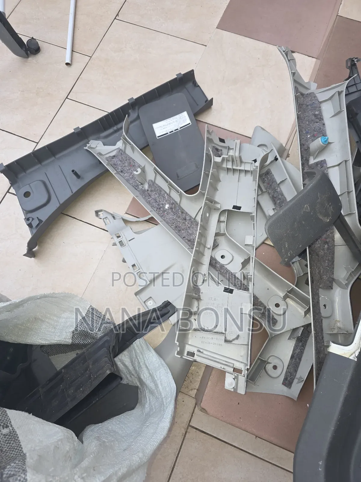 Toyota Voxy Inside Rubber Panels