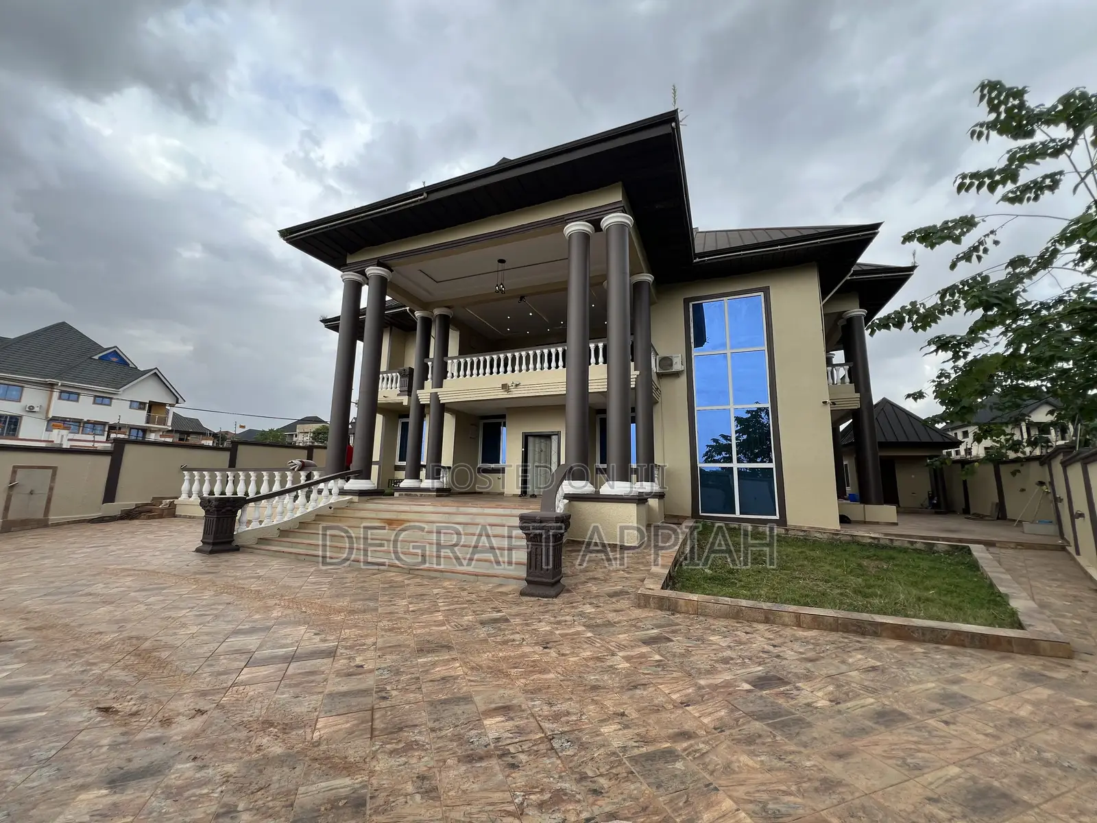 Furnished 5bdrm House in Agric Akyeremade, Kumasi Metropolitan for sale