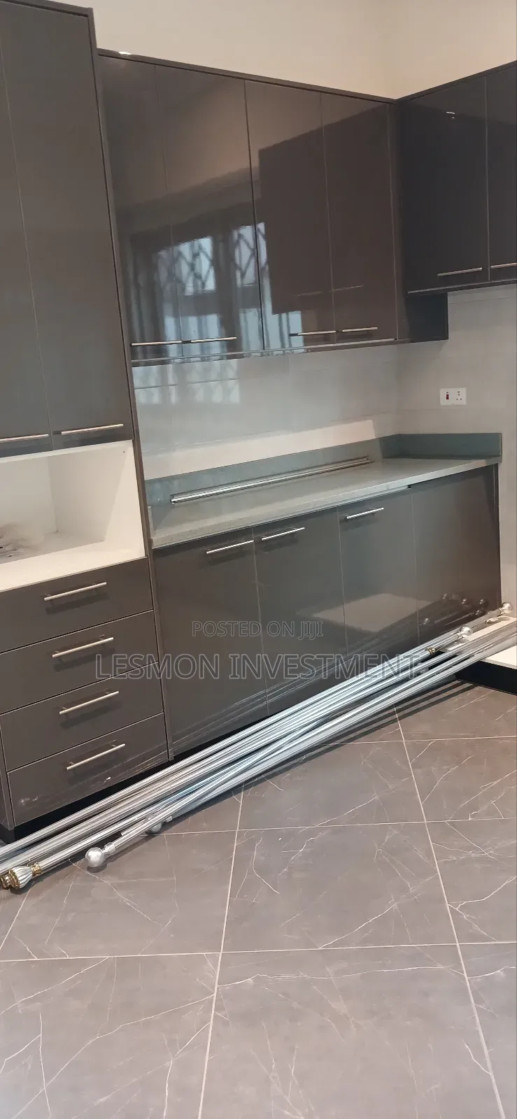 4bdrm Duplex in Lesmon Investments, Ability for rent