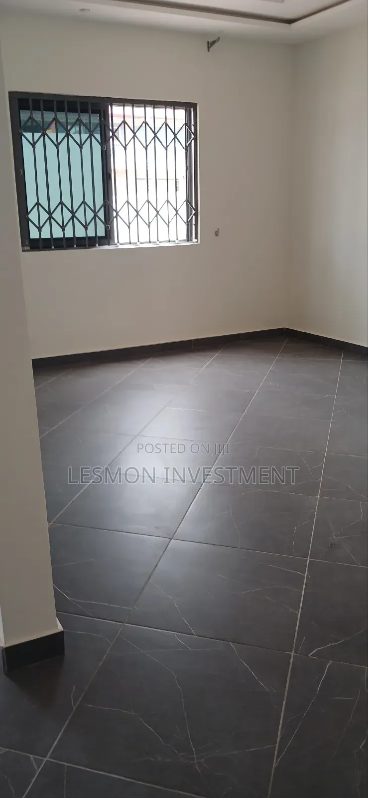 4bdrm Duplex in Lesmon Investments, Ability for rent