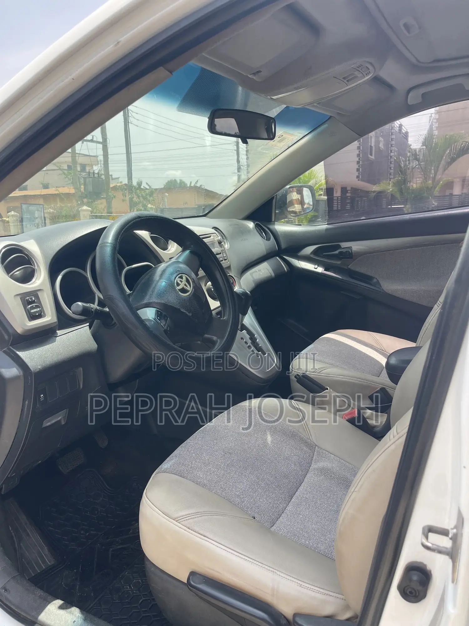 Toyota Matrix 2009 White