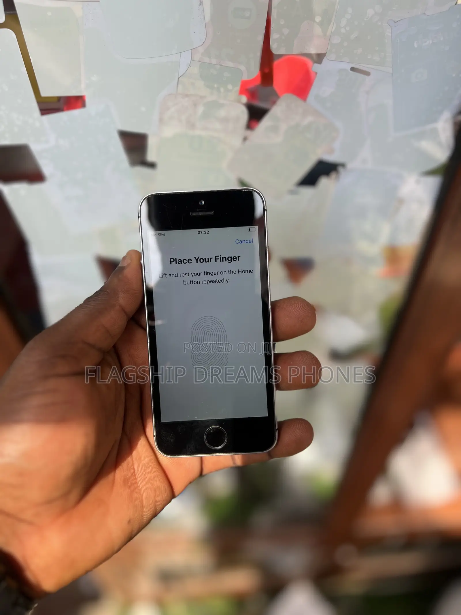Apple iPhone SE 32 GB Black