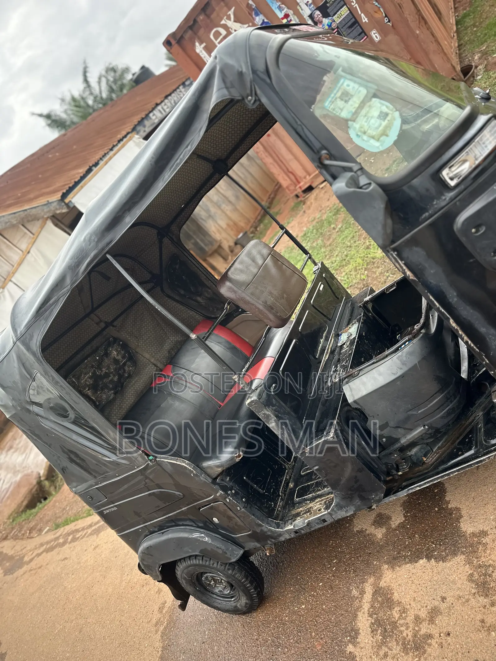 Bajaj RE 2024 Black