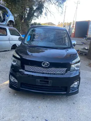 Toyota Voxy 2013 Black