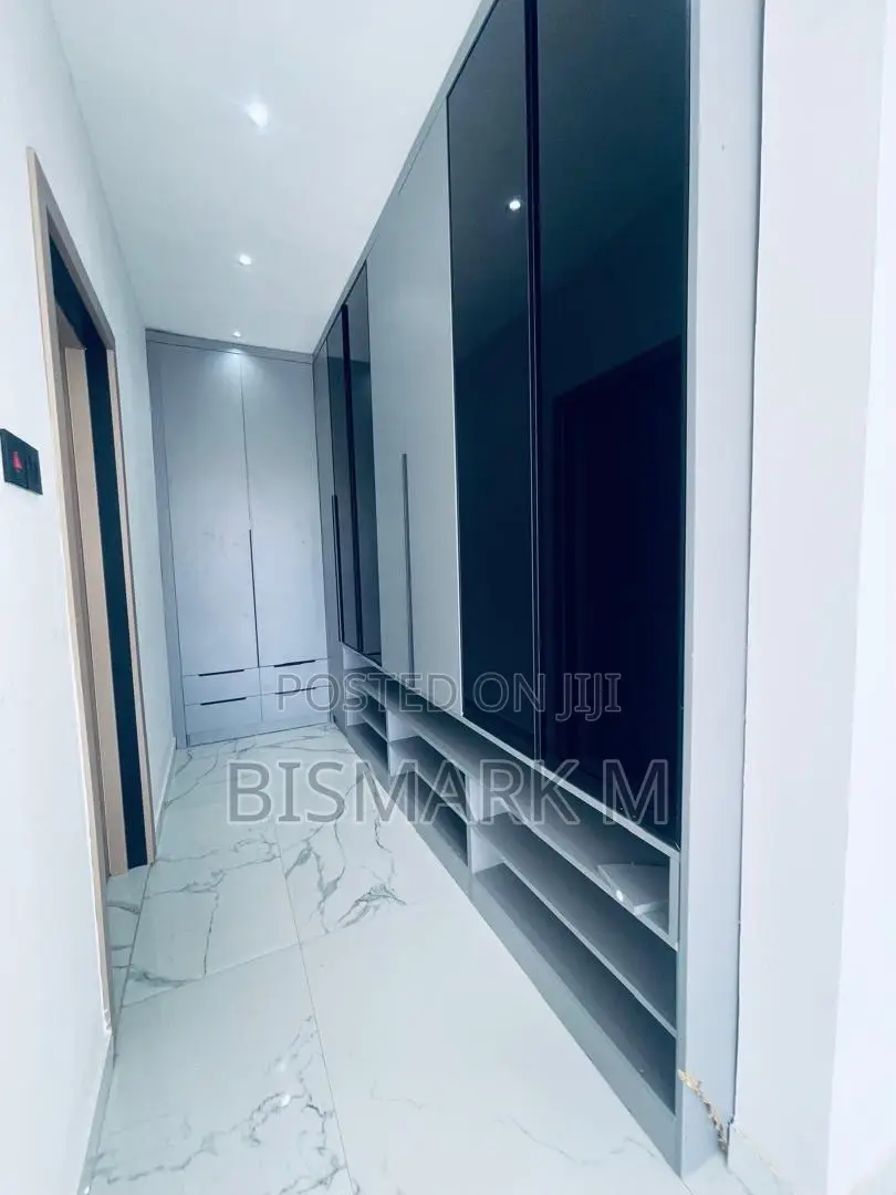 4bdrm House in Ashaley Botwe for sale