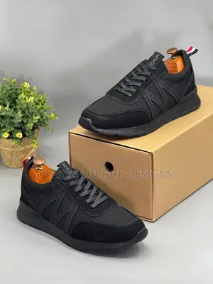 Urbancore Shadowflex Black Sneakers