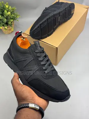 Urbancore Shadowflex Black Sneakers