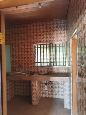 8bdrm House in Weija for sale