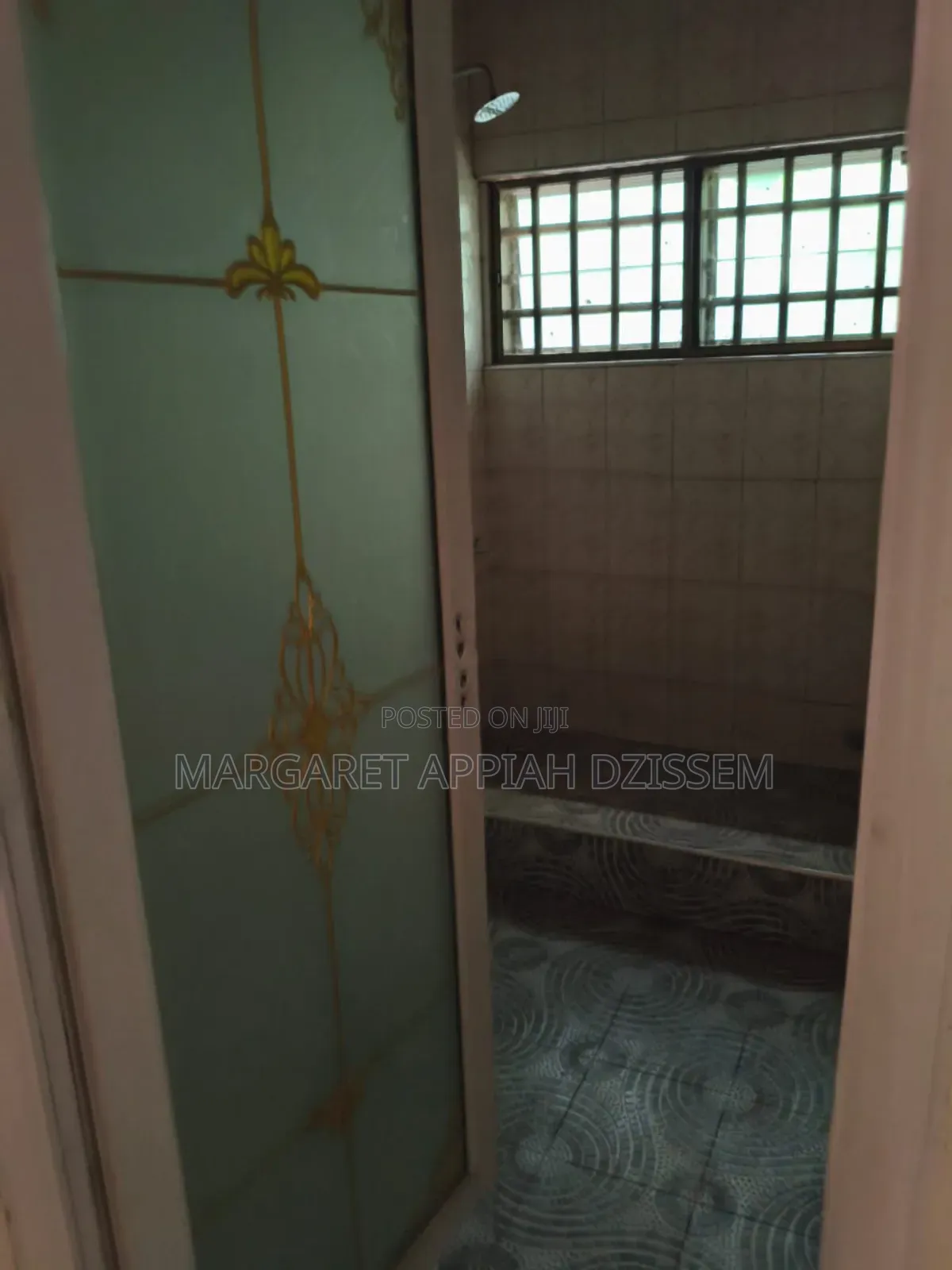 8bdrm House in Weija for sale