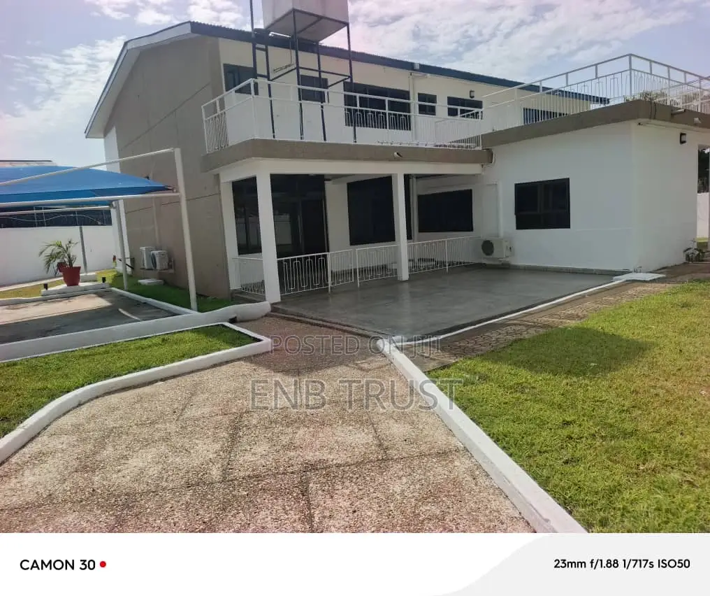 8bdrm Mansion in Cantonments, Acquinas for rent
