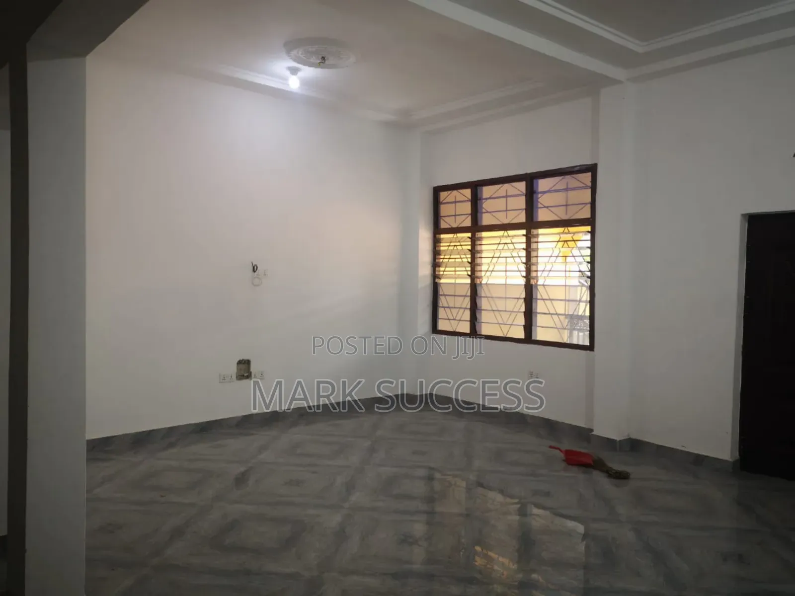 3bdrm Apartment in West Hills Mall Area for rent