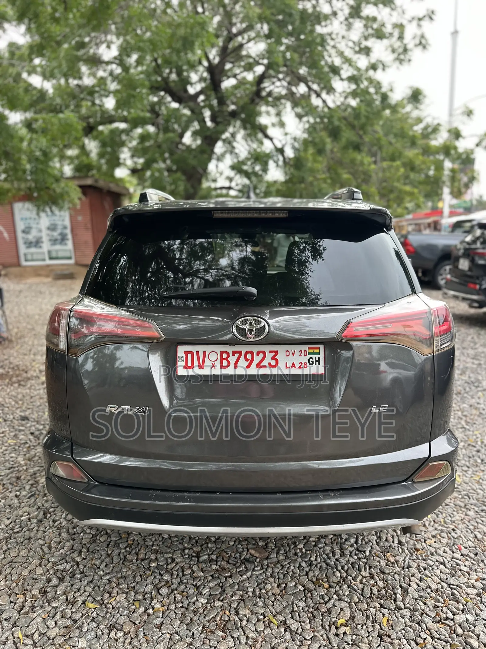 Toyota RAV4 LE 4dr SUV (2.5L 4cyl 6A) 2018 Black