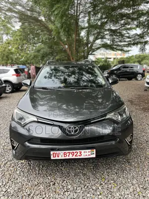 Toyota RAV4 LE 4dr SUV (2.5L 4cyl 6A) 2018 Black