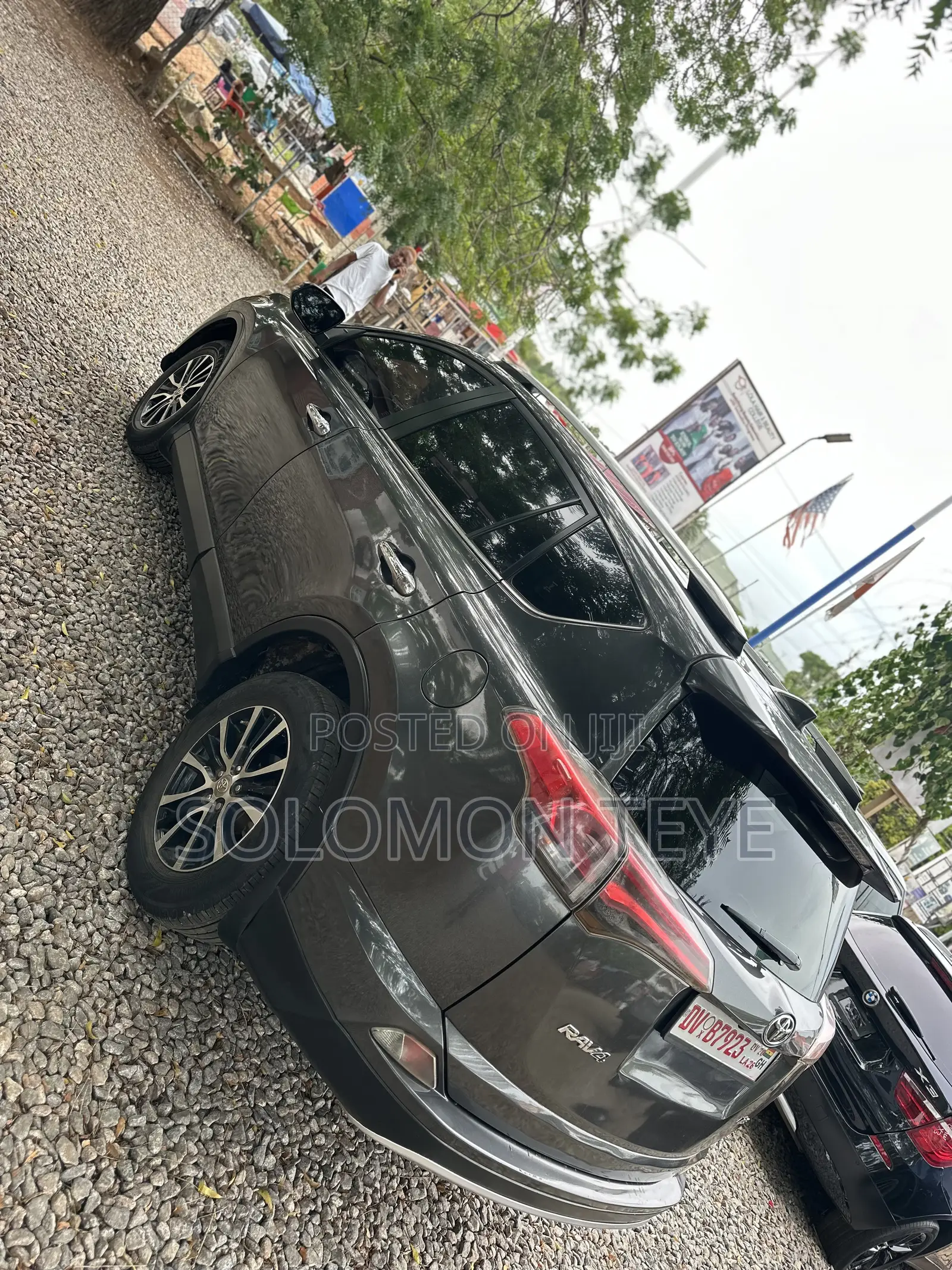 Toyota RAV4 LE 4dr SUV (2.5L 4cyl 6A) 2018 Black