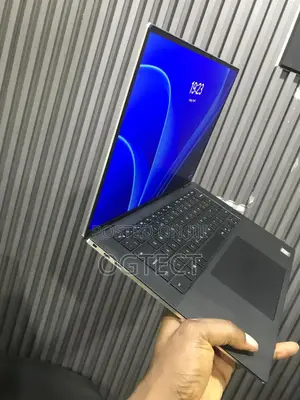 Laptop Dell XPS 15 9510 16GB Intel Core i7 SSD 512GB