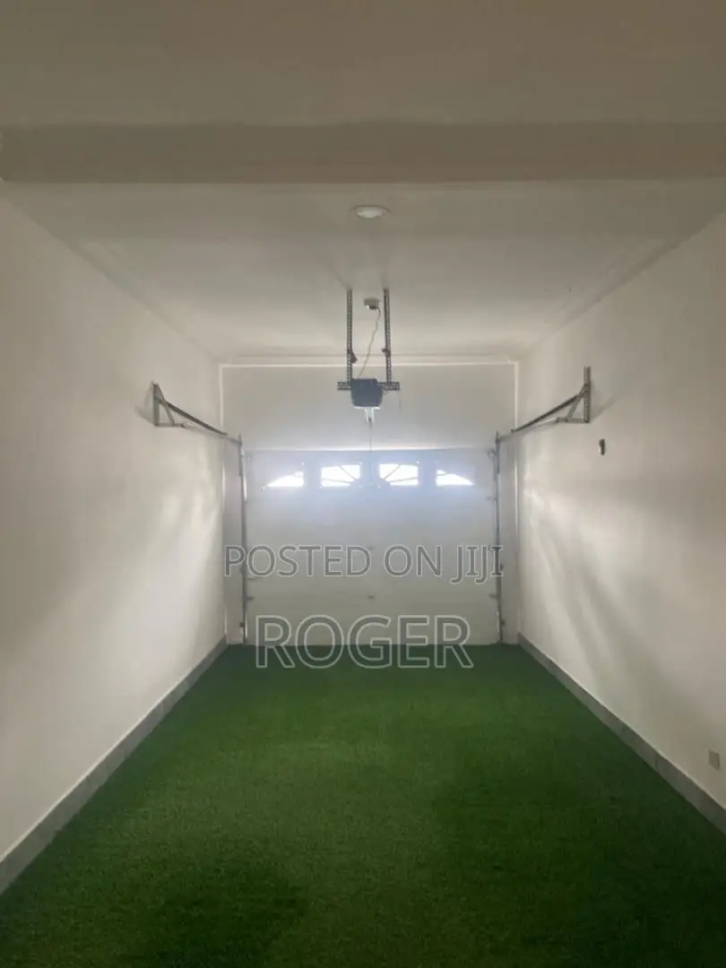 5bdrm House in East Legon for rent