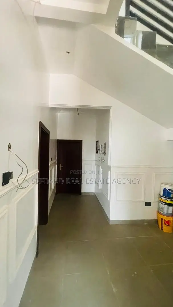 4bdrm Duplex in Sefdard Properties, Aburi for sale