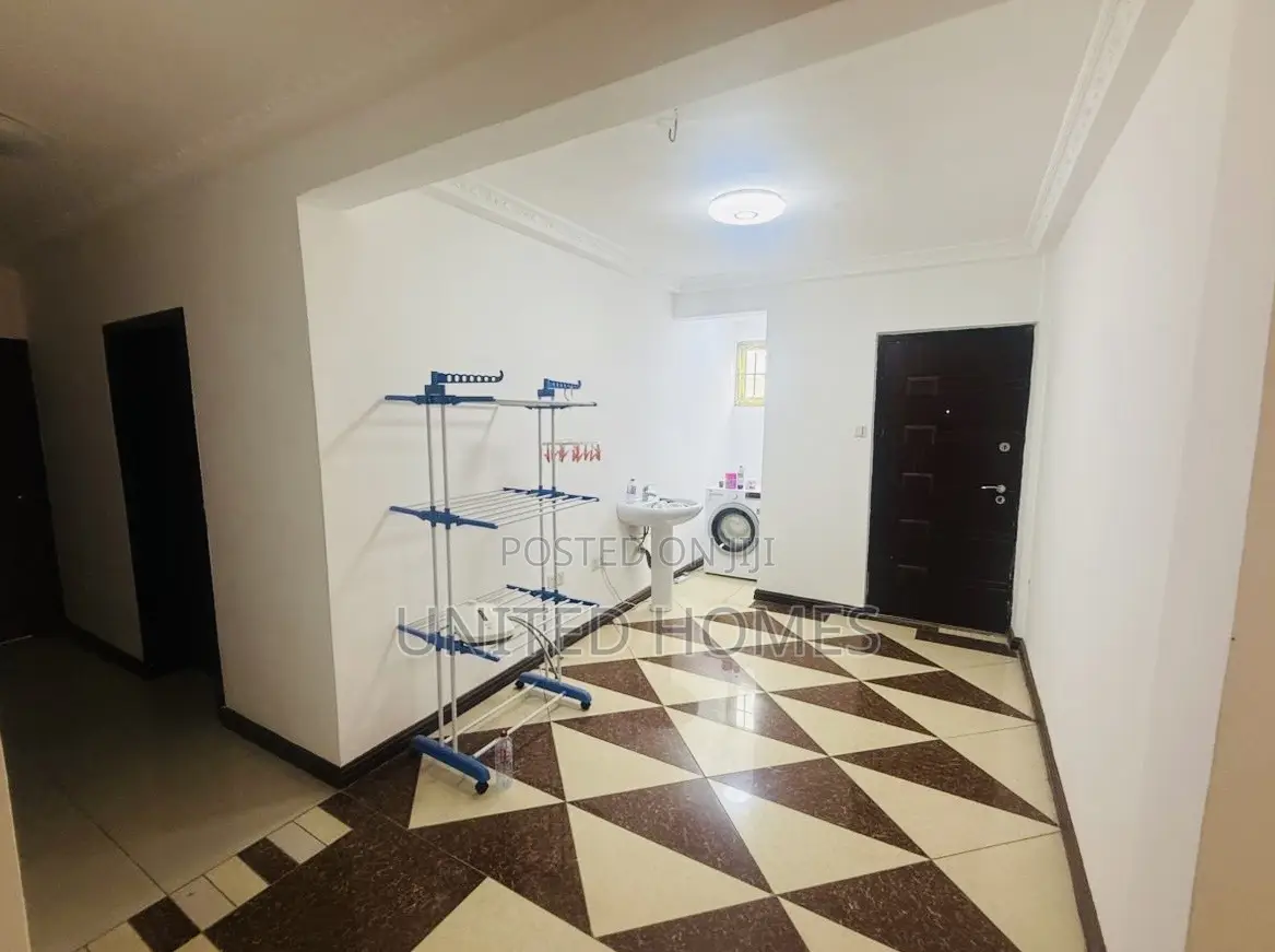 7bdrm House in Tema Metropolitan for rent