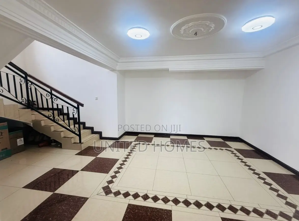 7bdrm House in Tema Metropolitan for rent
