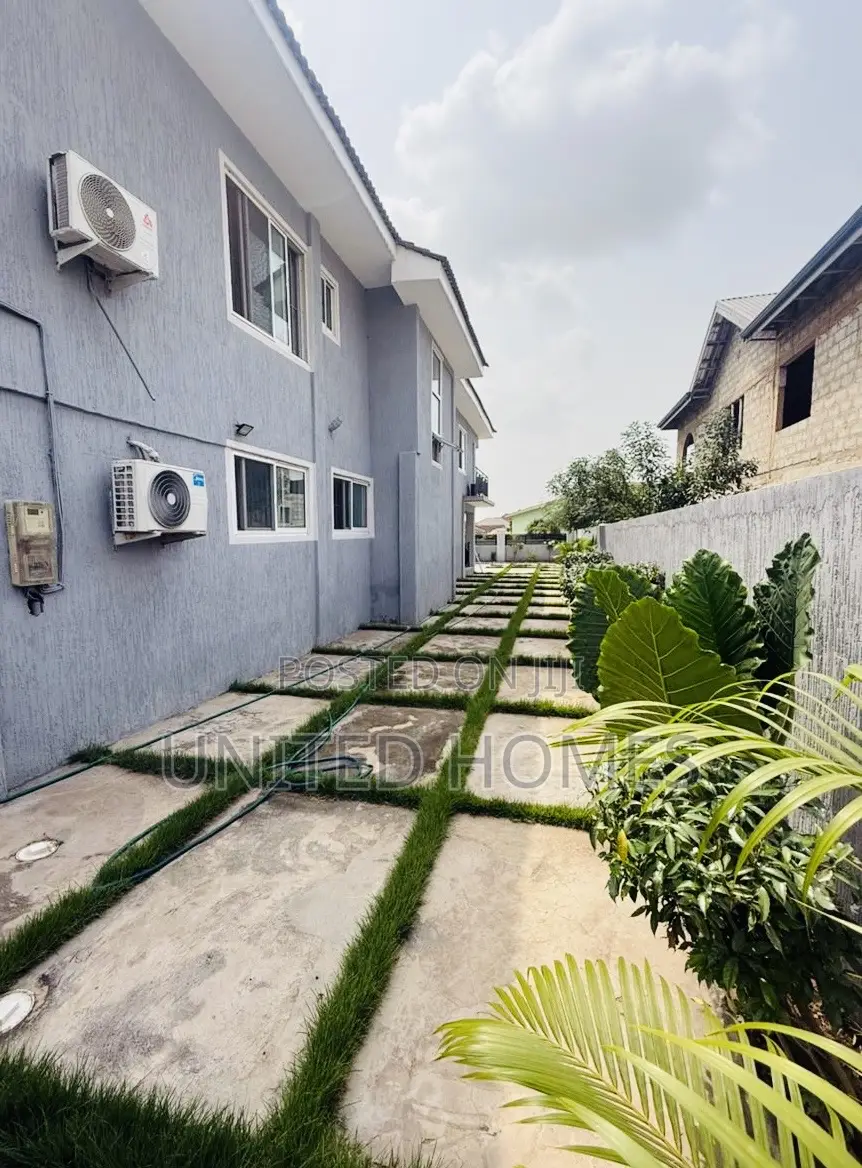 7bdrm House in Tema Metropolitan for rent