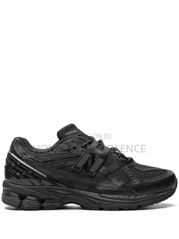 New Balance 1906r Triple Black Sneakers
