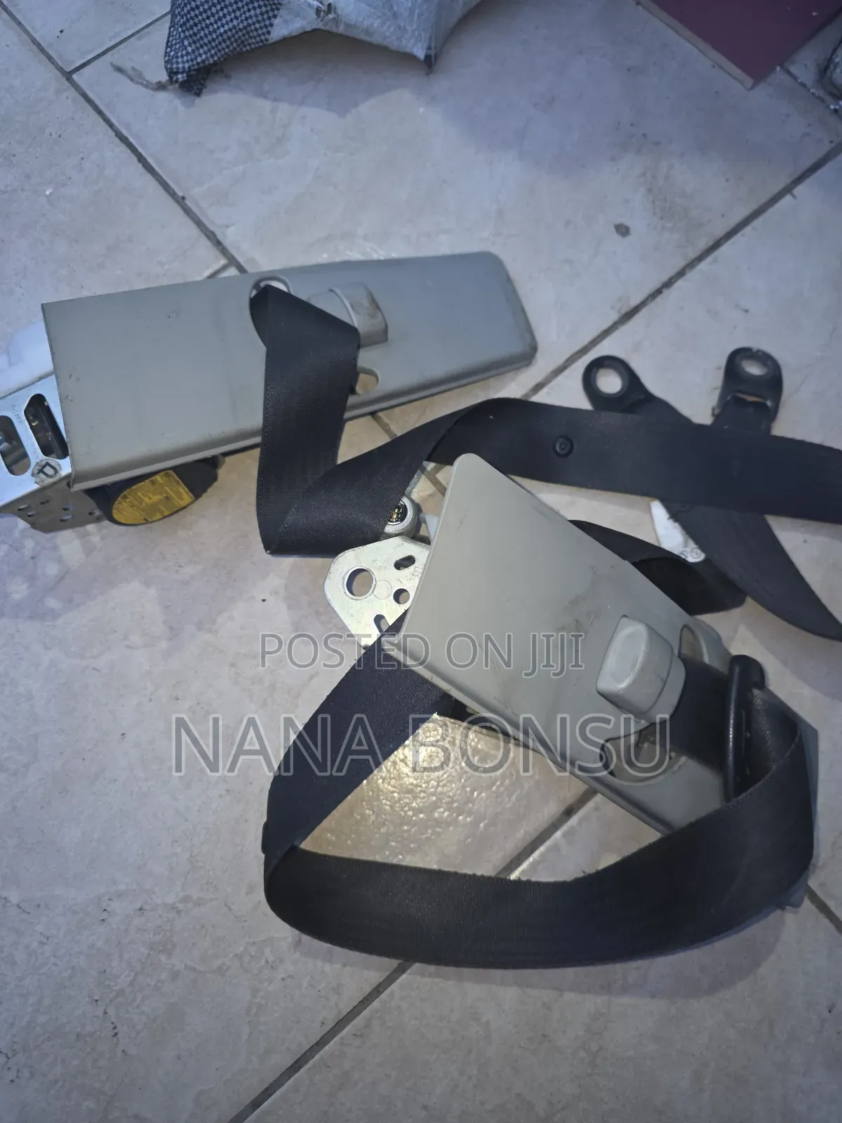 Toyota Voxy Seat Belts