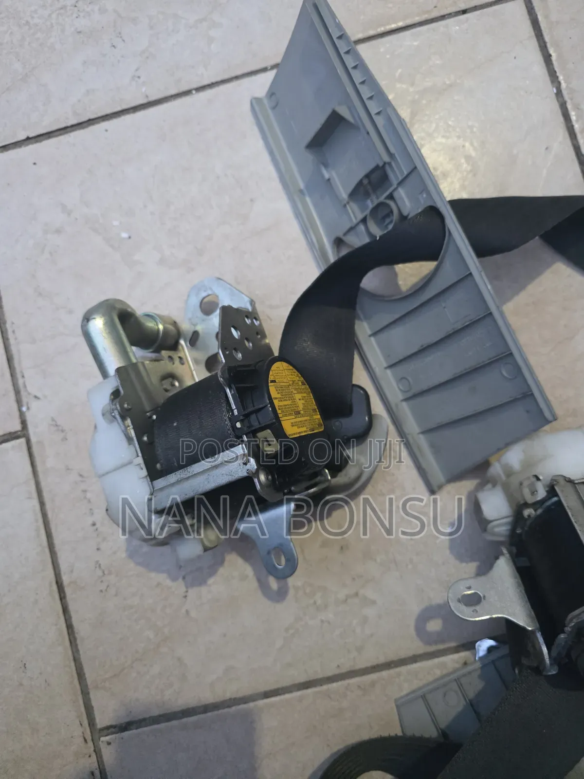 Toyota Voxy Seat Belts