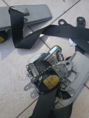 Toyota Voxy Seat Belts