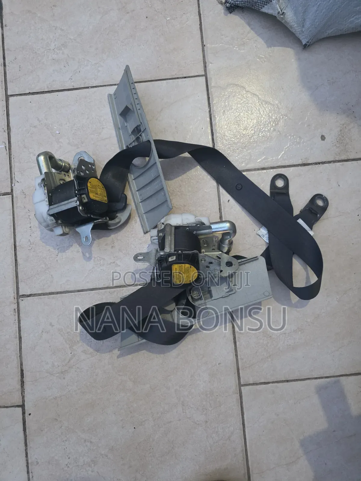 Toyota Voxy Seat Belts