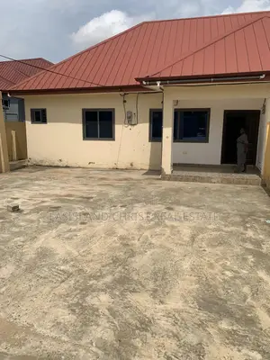 3bdrm House in Lasisi And Christ, Amasaman for rent