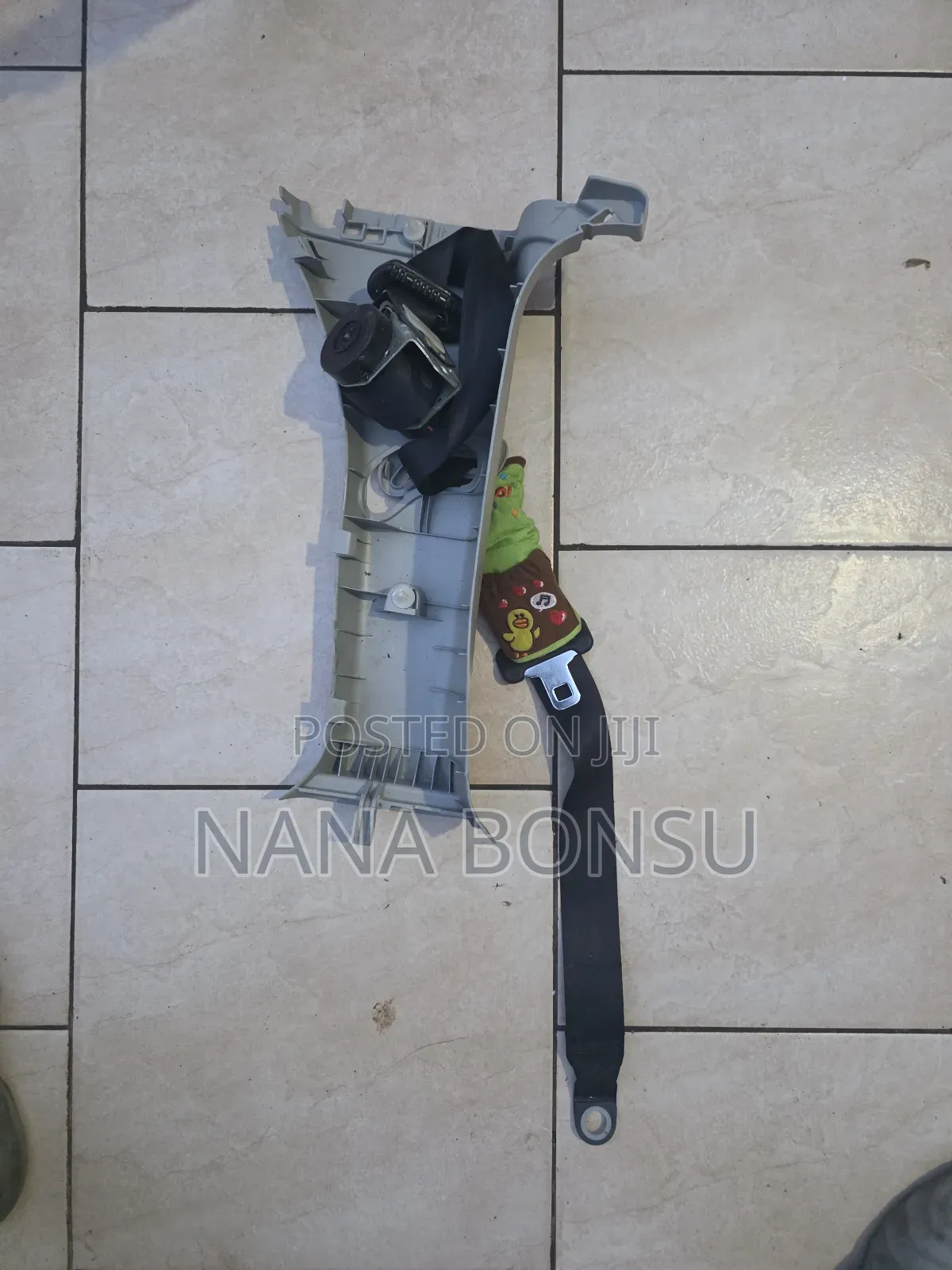 Toyota Voxy Seat Belts