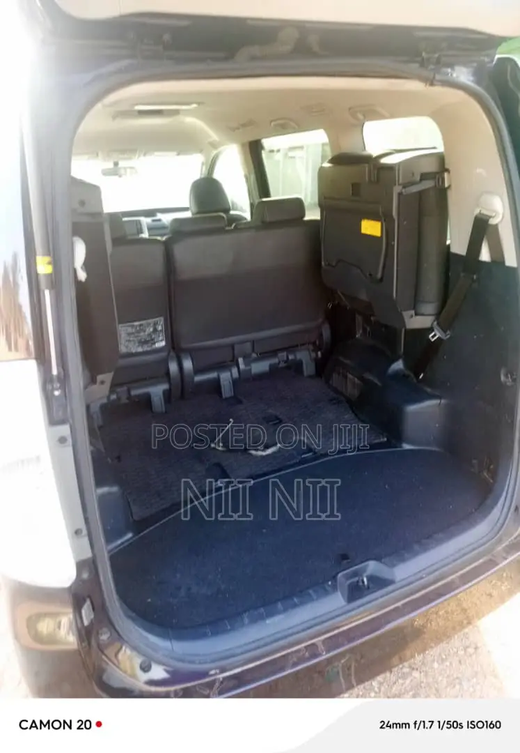 Toyota Voxy 2013 Black