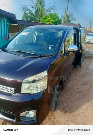 Toyota Voxy 2013 Black
