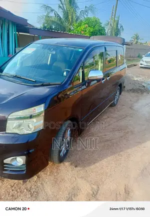 Toyota Voxy 2013 Black