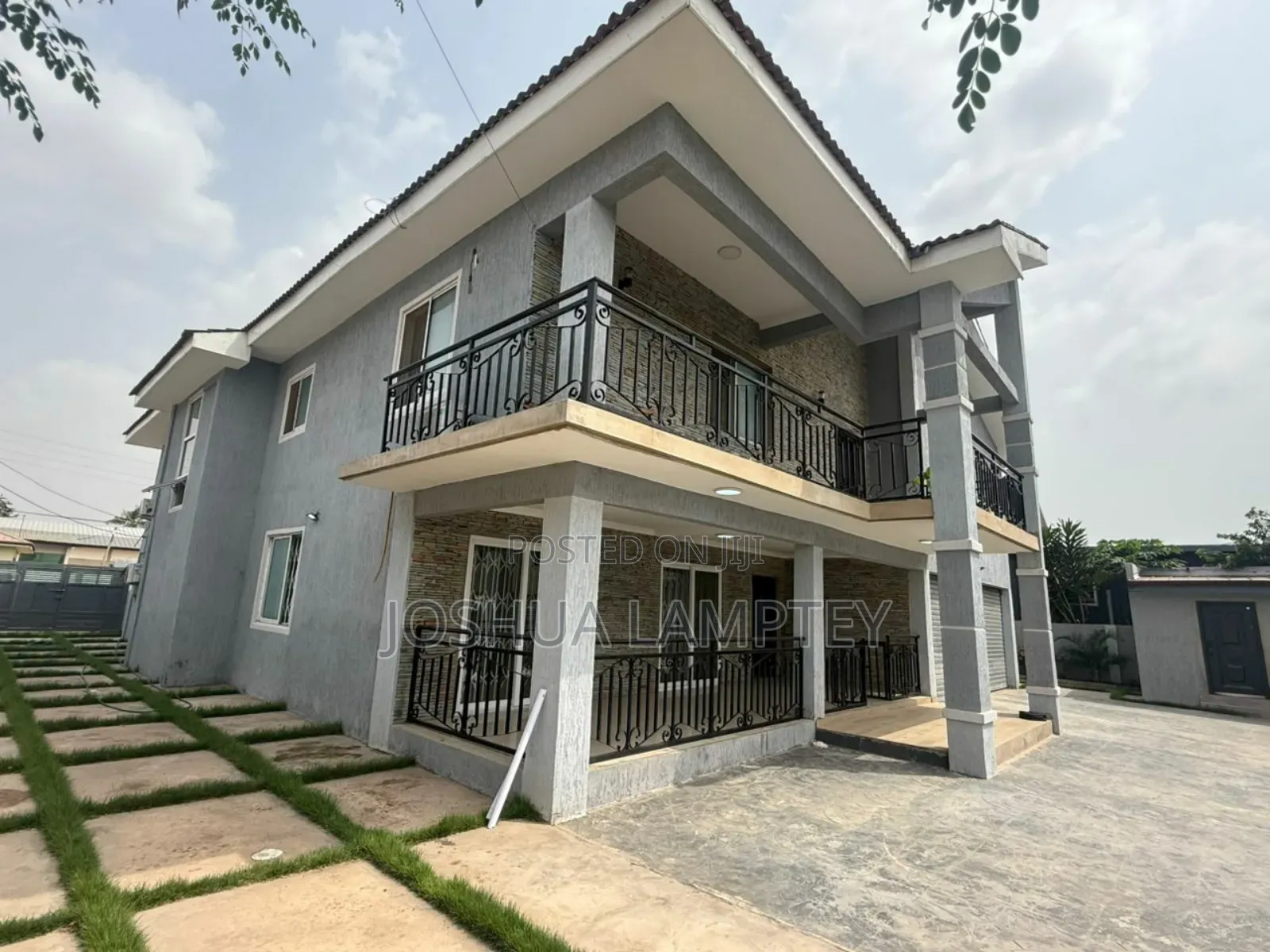 7bdrm House in Tema Community 12 for rent
