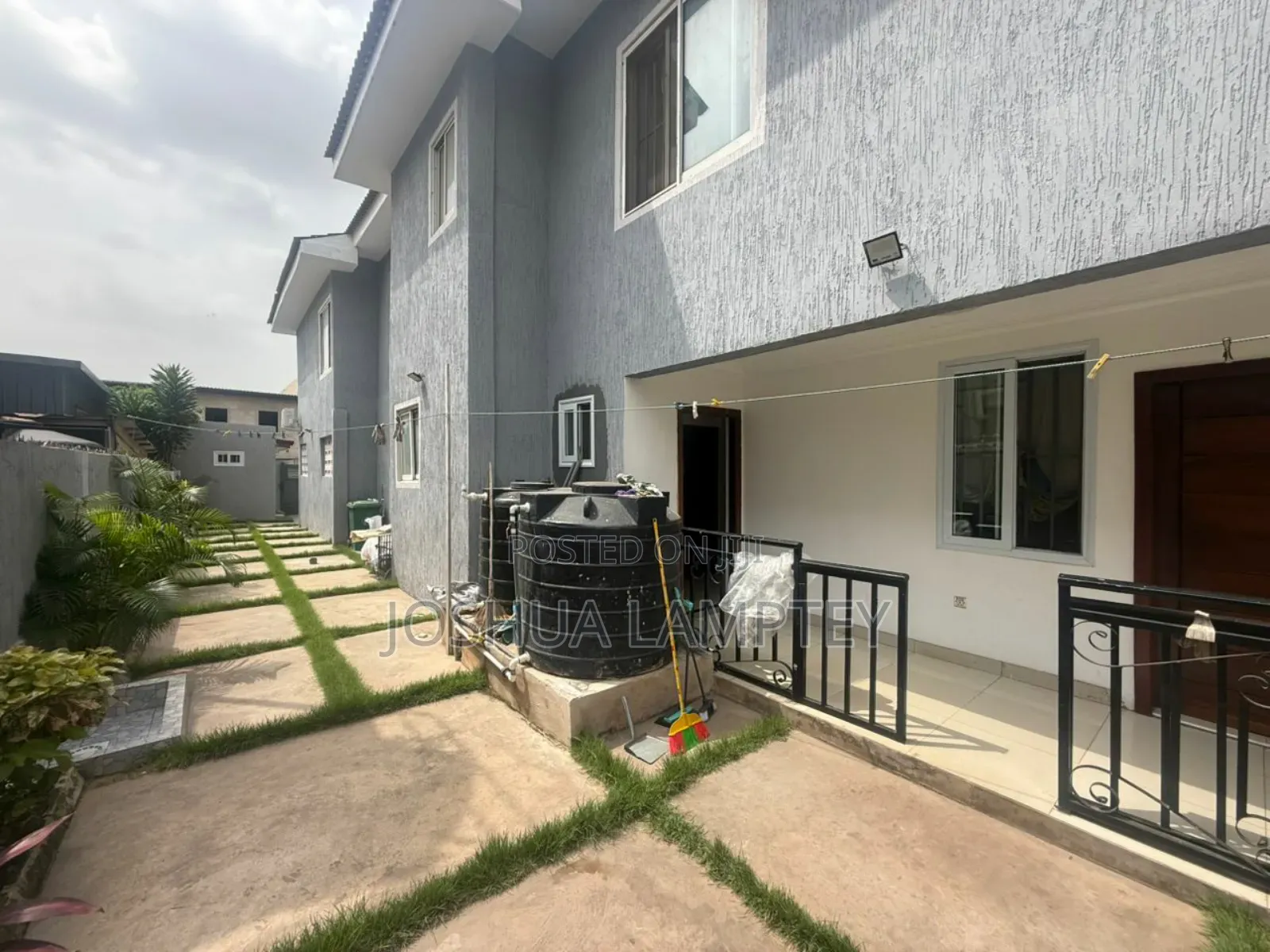 7bdrm House in Tema Community 12 for rent