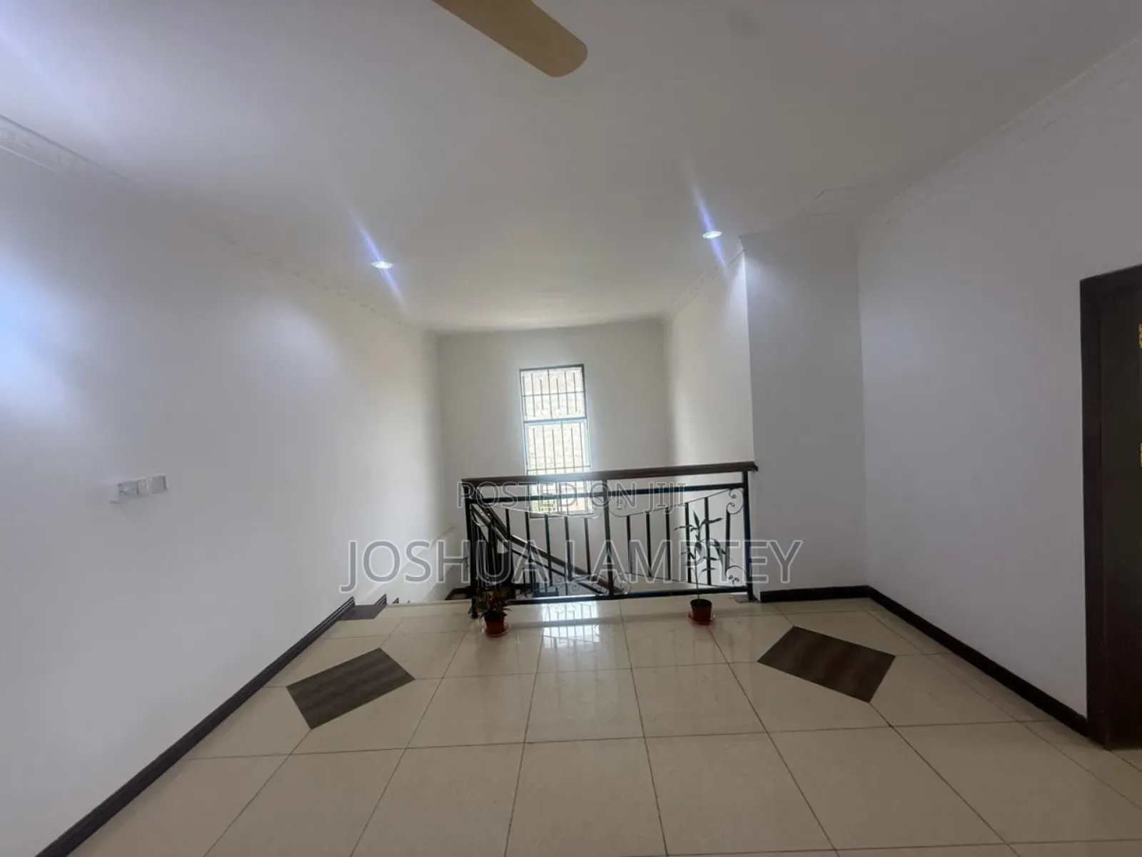 7bdrm House in Tema Community 12 for rent