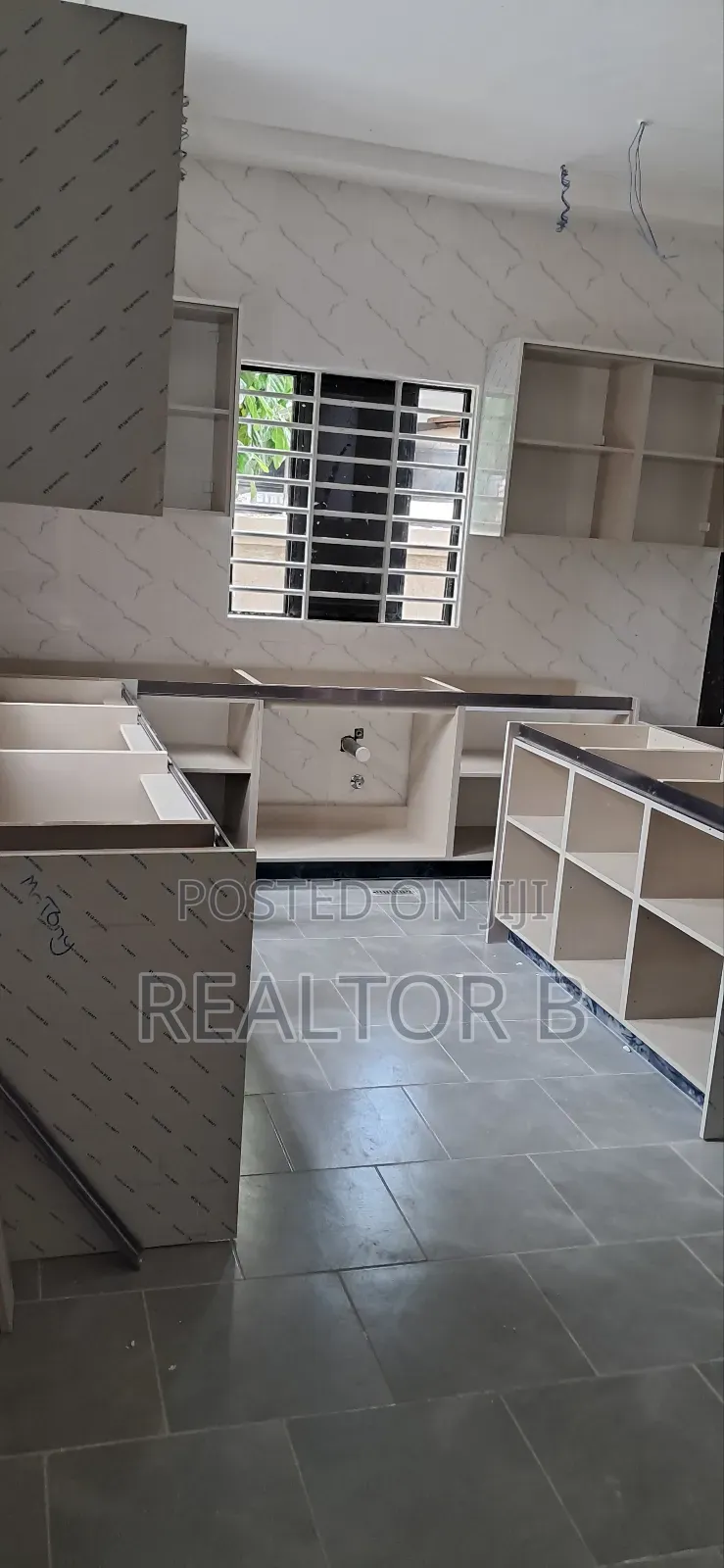 3bdrm House in Manet for sale