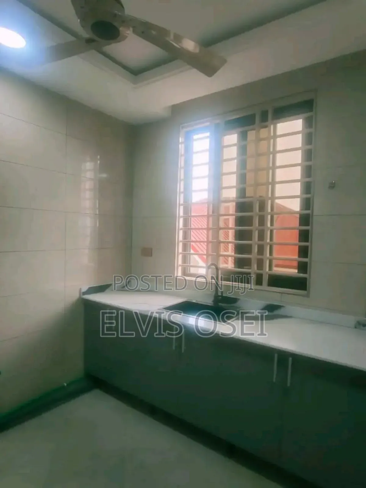 7bdrm House in Com 12 Tema, Community 25 for sale