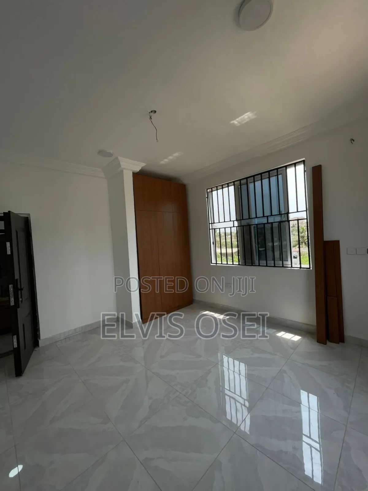 7bdrm House in Com 12 Tema, Community 25 for sale