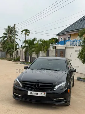 Mercedes-Benz C300 2012 Black